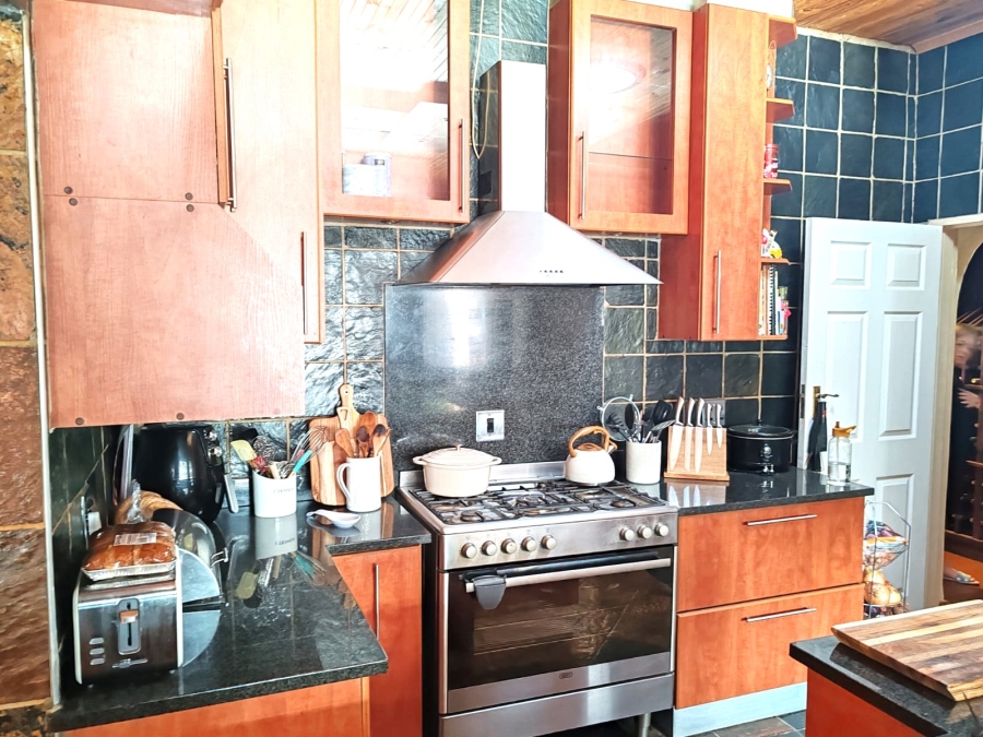 5 Bedroom Property for Sale in Bothasrus Eastern Cape